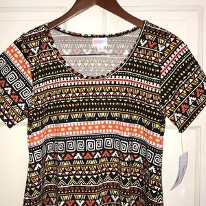 NWT LulaRoe Classic Tee in Aztec Amazingness!